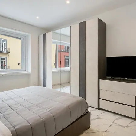 Luxury Lungomare Apartment Naples