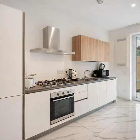 Luxury Lungomare Apartment Naples